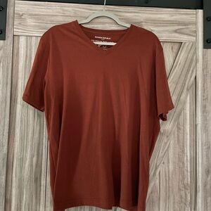 Banana Republic Men's Rust V-Neck Shirt